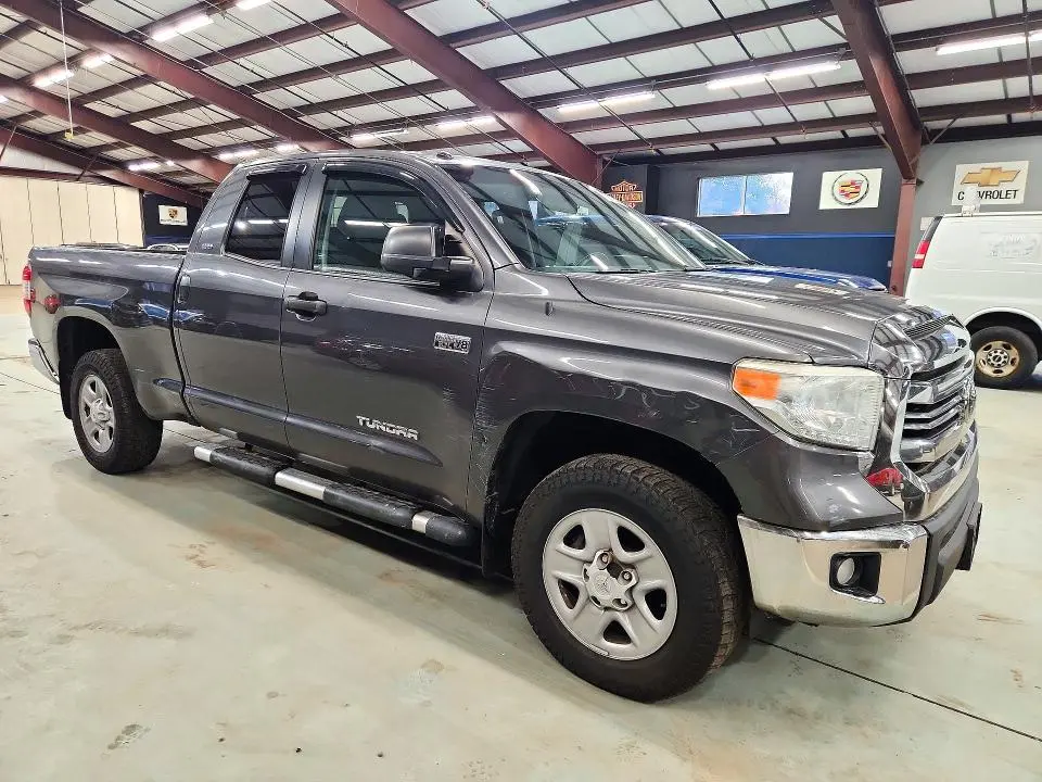 2016 TOYOTA TUNDRA SR5  