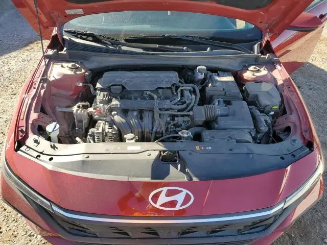 2024 HYUNDAI ELANTRA SE  