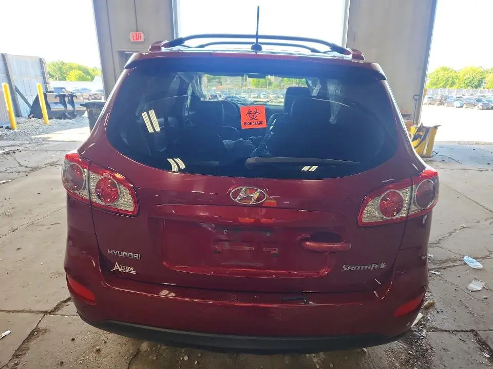 2011 HYUNDAI SANTA FE SE  