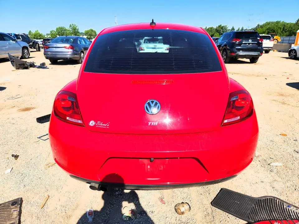2013 VOLKSWAGEN BEETLE   