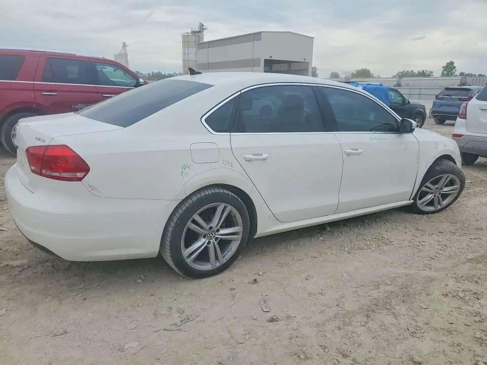 2014 VOLKSWAGEN PASSAT SE  