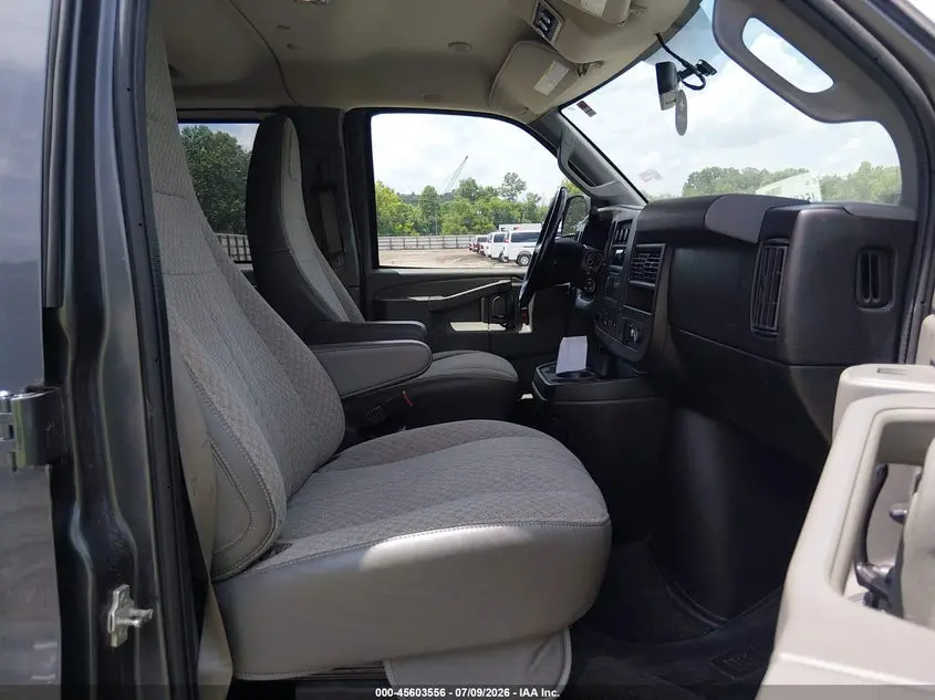 2017 CHEVROLET EXPRESS 3500 LT