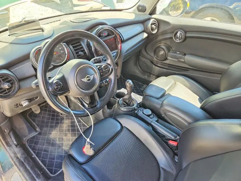 2015 MINI COOPER   
