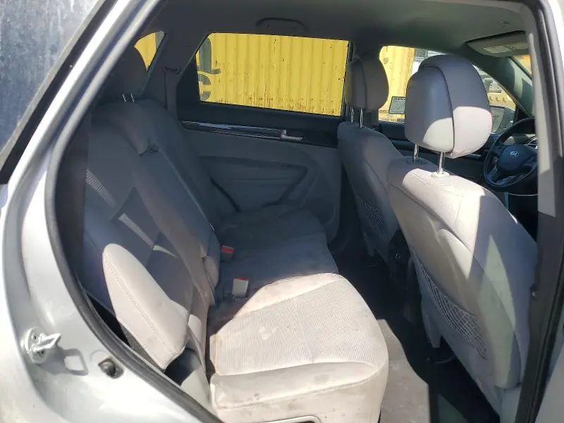 2015 KIA SORENTO LX  
