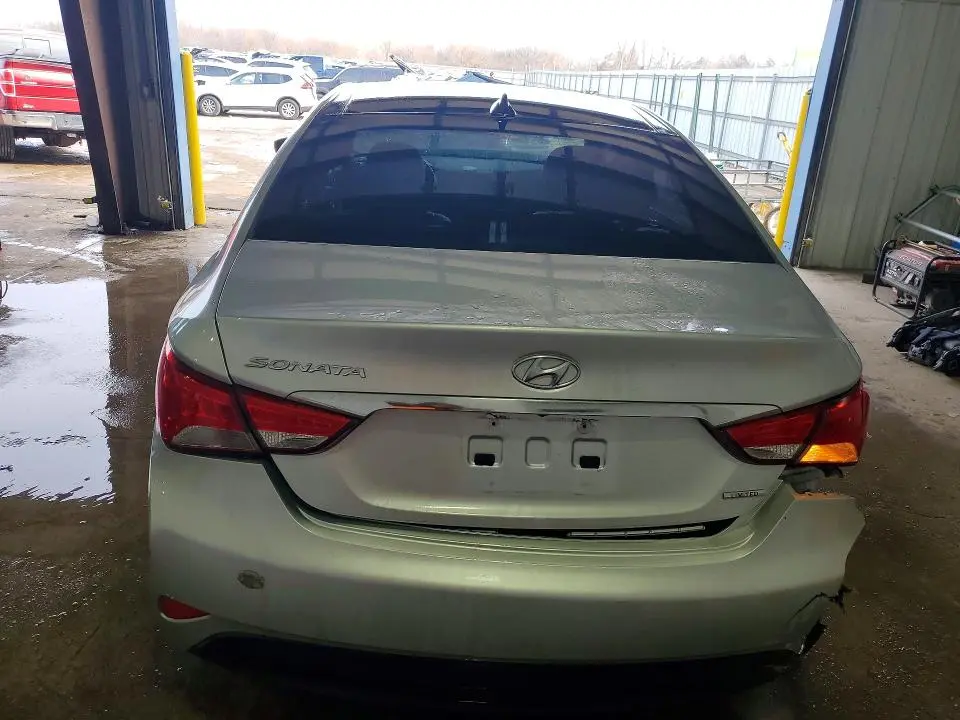 2011 HYUNDAI SONATA GLS  