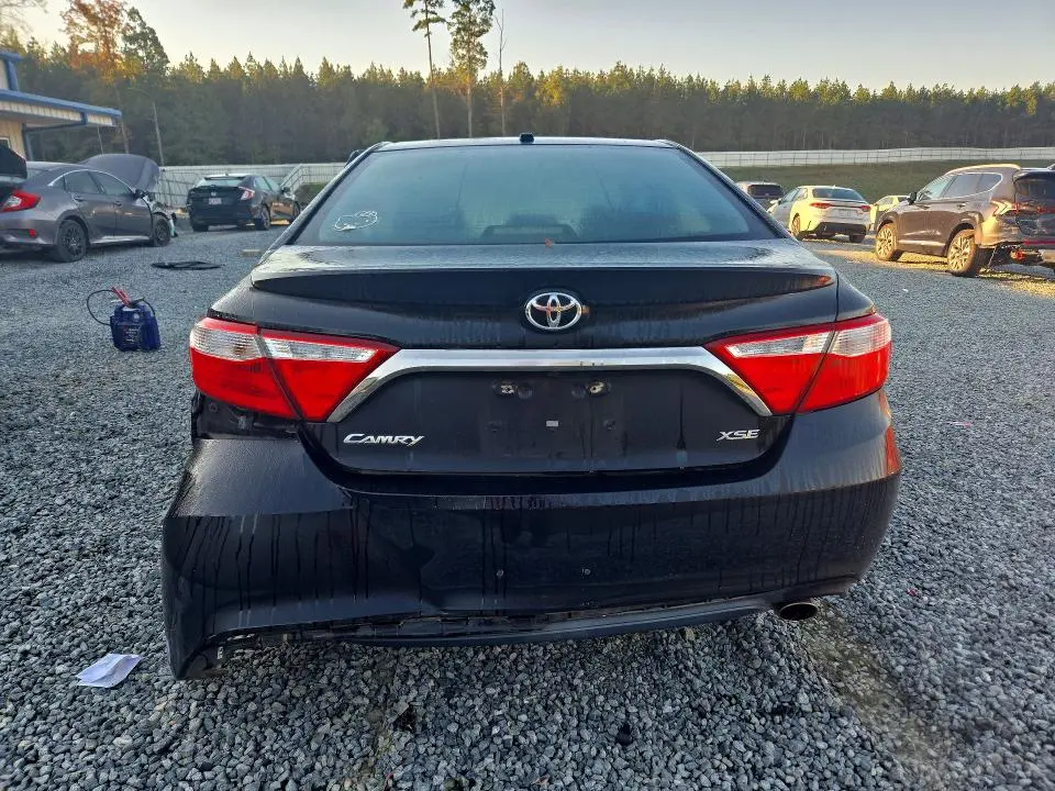 2017 TOYOTA CAMRY XSE  