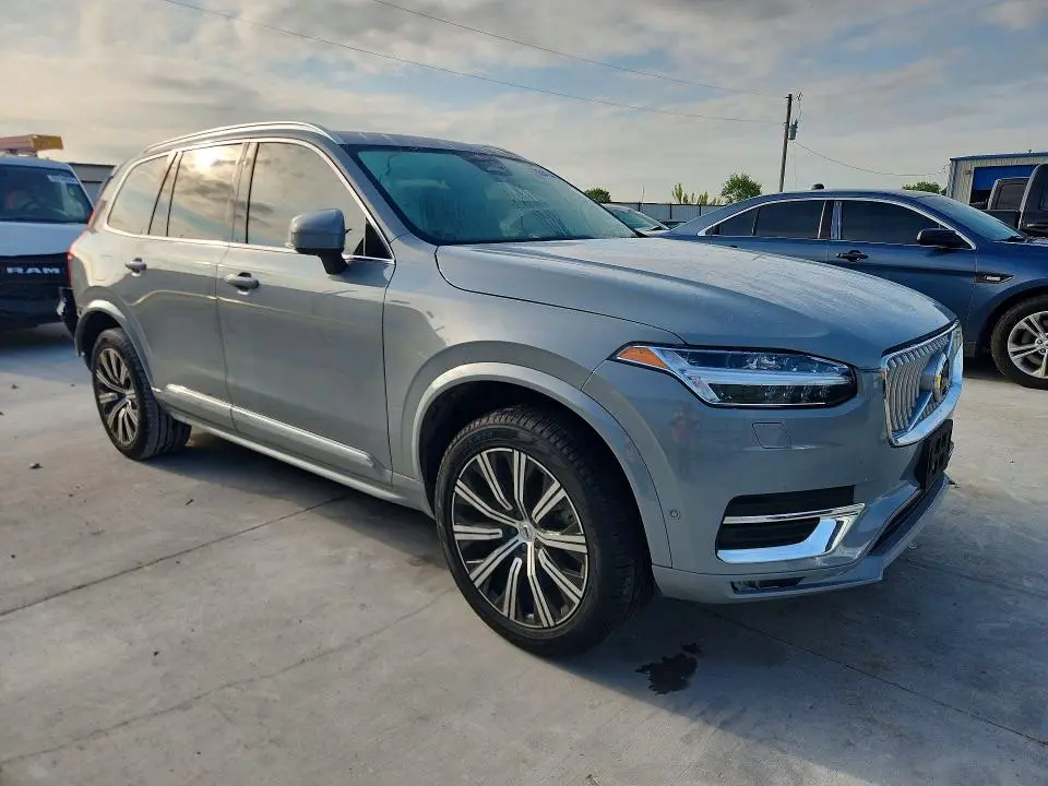 2025 VOLVO XC90 PLUS  