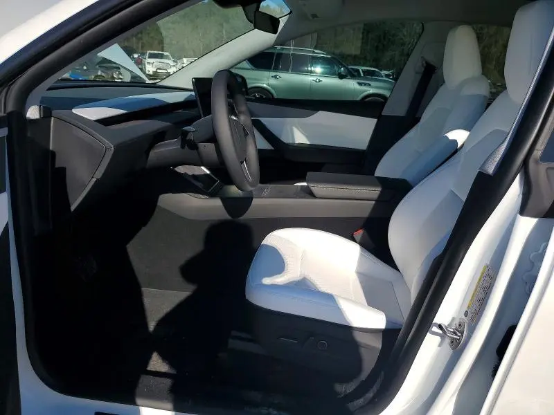 2026 TESLA MODEL Y   