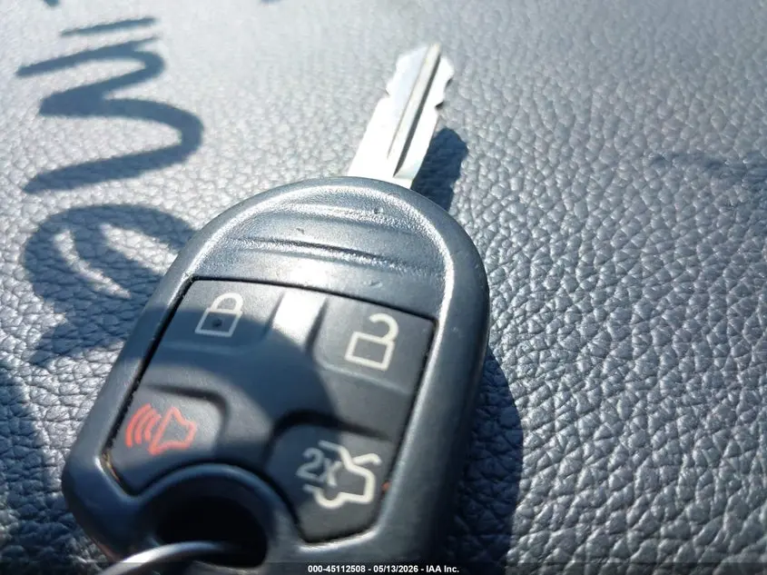 2011 FORD MUSTANG V6