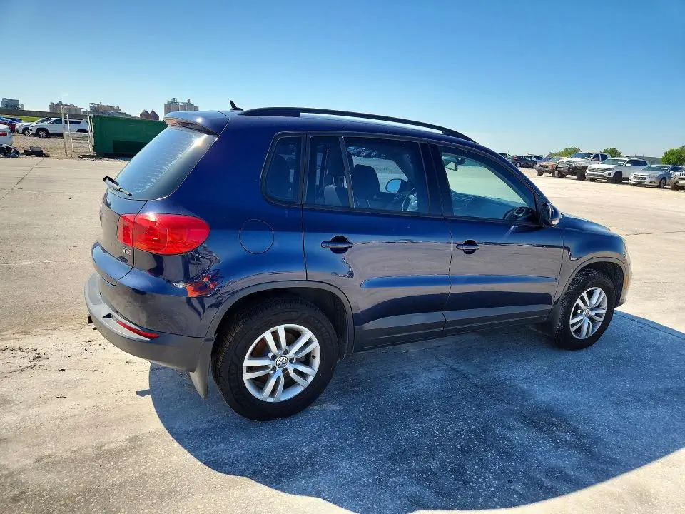 2016 VOLKSWAGEN TIGUAN S  