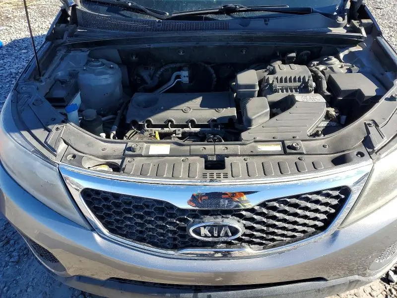 2011 KIA SORENTO BASE  