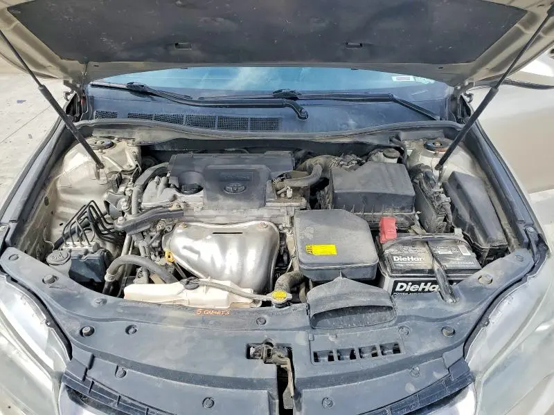 2015 TOYOTA CAMRY SE  