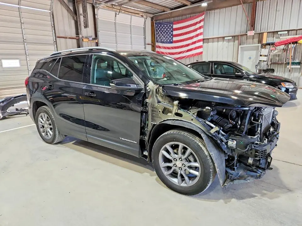 2022 GMC TERRAIN SLT  
