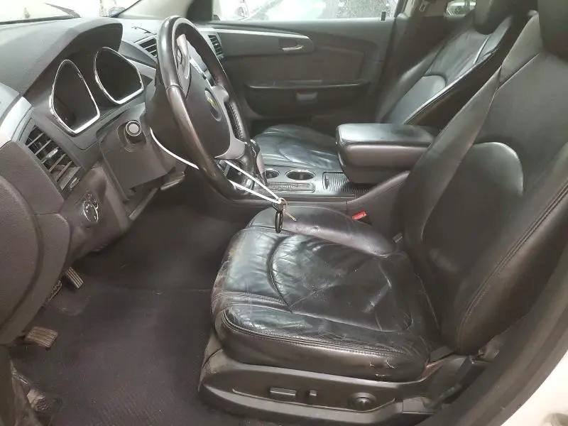 2011 CHEVROLET TRAVERSE LT  