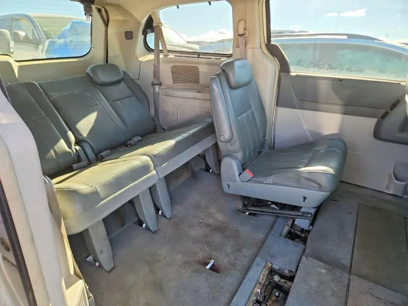 2010 CHRYSLER TOWN & CNT   