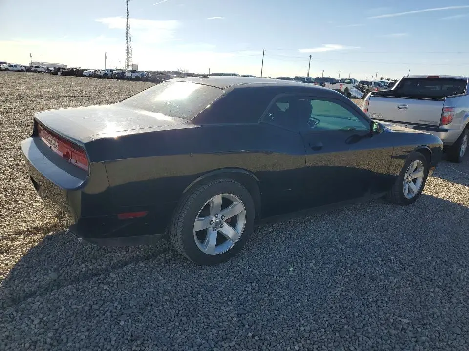 2012 DODGE CHALLENGER SXT  