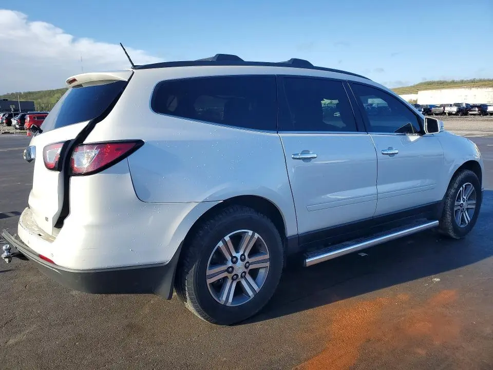 2017 CHEVROLET TRAVERSE LT  