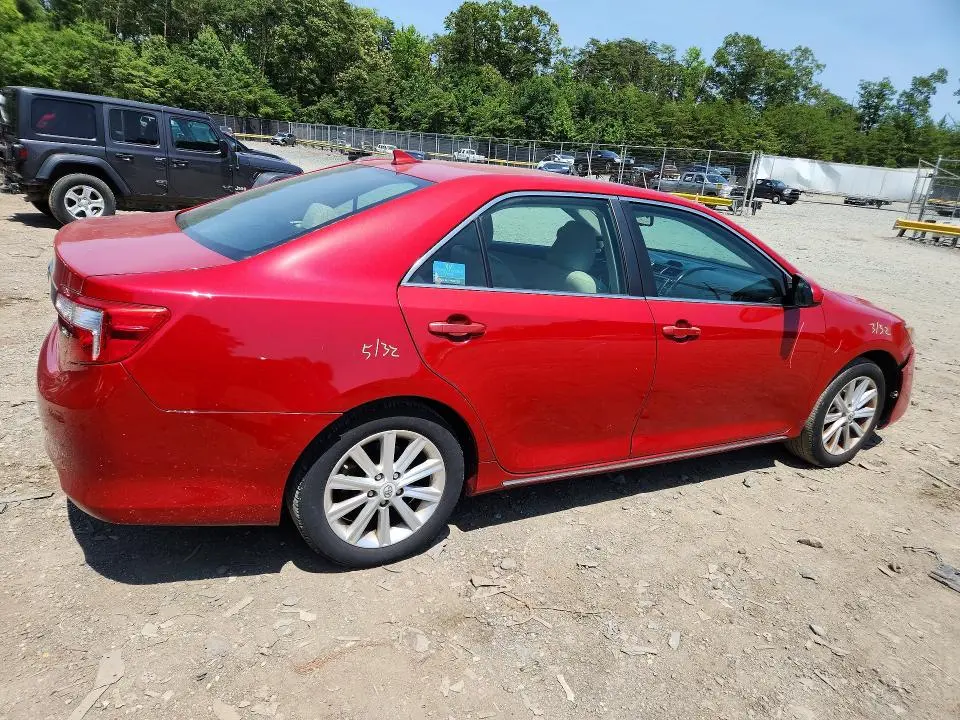 2012 TOYOTA CAMRY XLE  