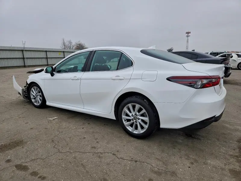 2022 TOYOTA CAMRY LE  