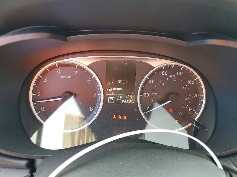 2024 NISSAN VERSA S  
