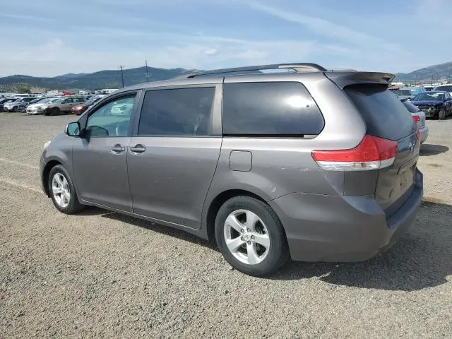 2011 TOYOTA SIENNA LE  