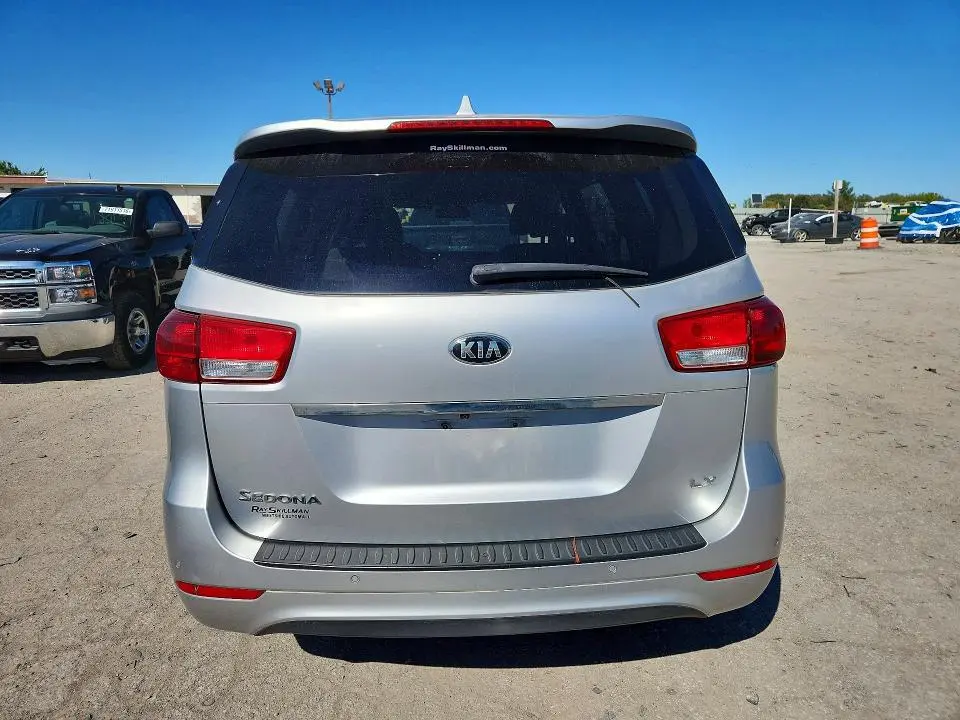 2015 KIA SEDONA LX  