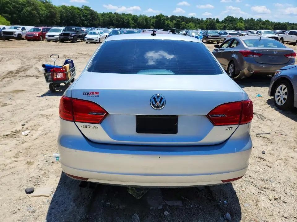 2014 VOLKSWAGEN JETTA SE  