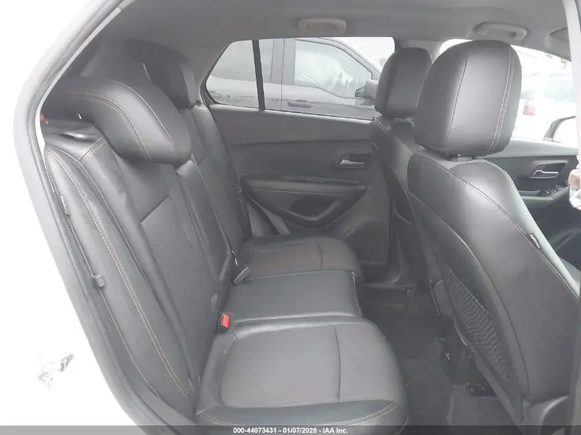 2020 CHEVROLET TRAX AWD LT