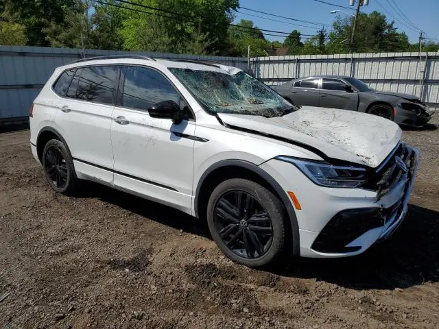 2022 VOLKSWAGEN TIGUAN SE R-LINE BLACK