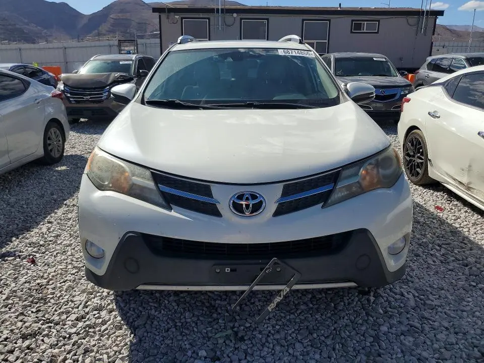 2015 TOYOTA RAV4 LIMITED  
