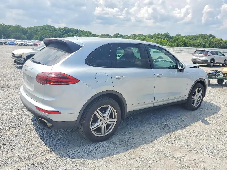 2016 PORSCHE CAYENNE   