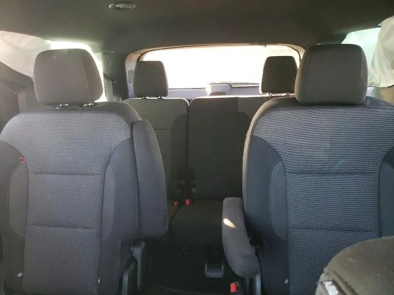 2023 CHEVROLET TRAVERSE LT  