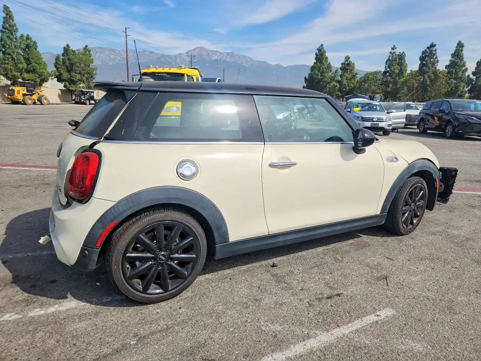 2019 MINI COOPER S  