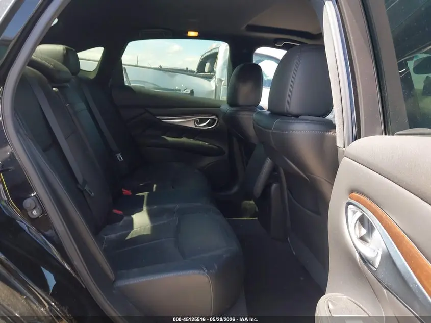 2019 INFINITI Q70 3.7 LUXE