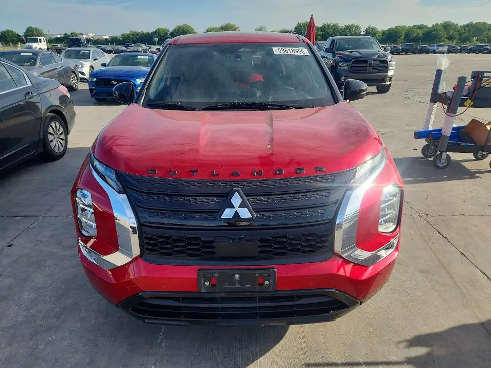 2024 MITSUBISHI OUTLANDER SE  
