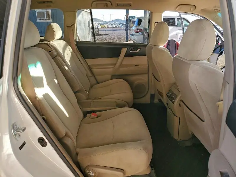 2011 TOYOTA HIGHLANDER BASE  