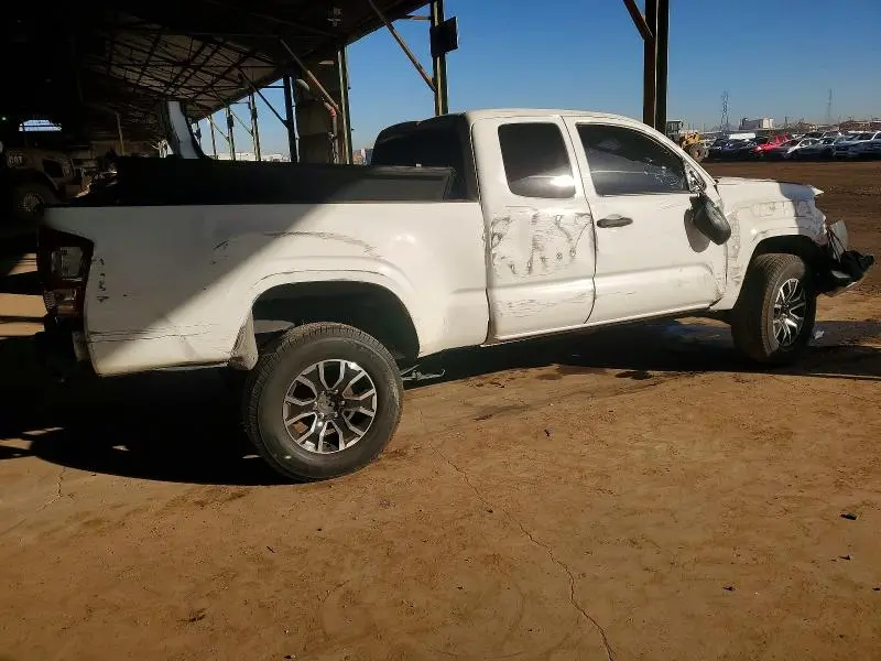 2017 TOYOTA TACOMA SR  