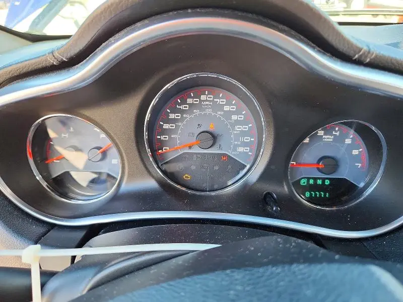 2013 DODGE AVENGER SE  