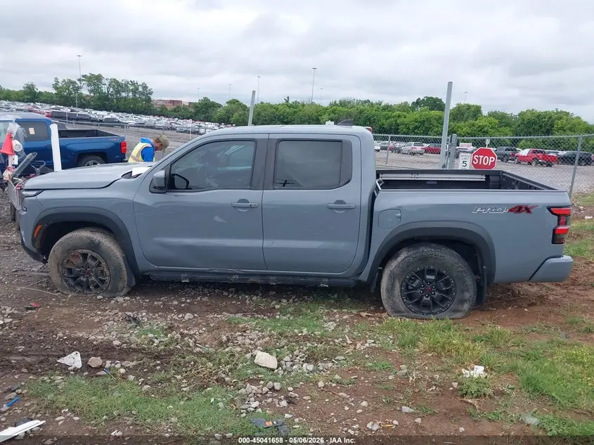2023 NISSAN FRONTIER PRO-4X 4X4