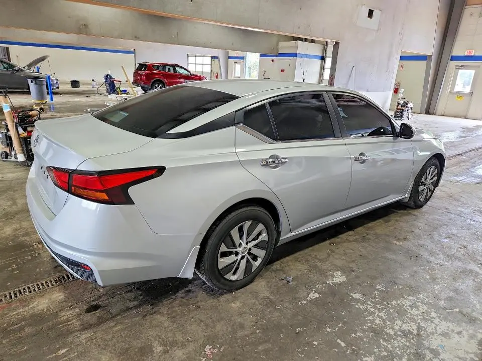 2021 NISSAN ALTIMA S  