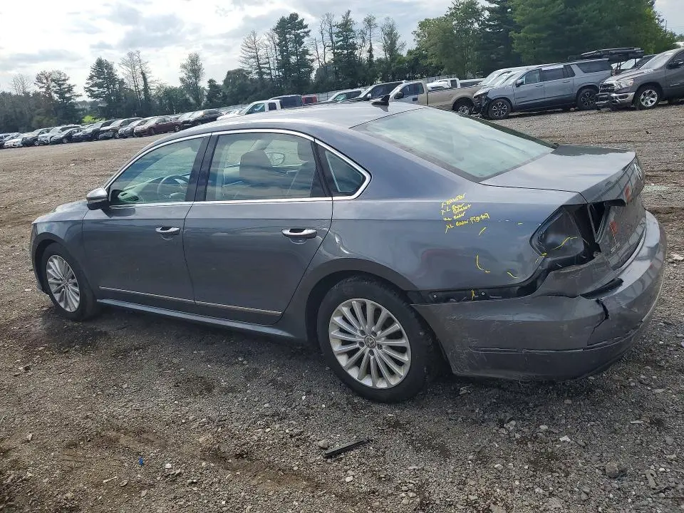 2017 VOLKSWAGEN PASSAT SE  