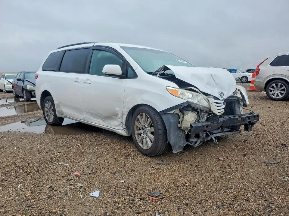 2015 TOYOTA SIENNA LE 7-PASSENGER  