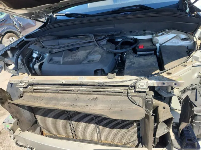 2018 VOLVO XC90 T6  