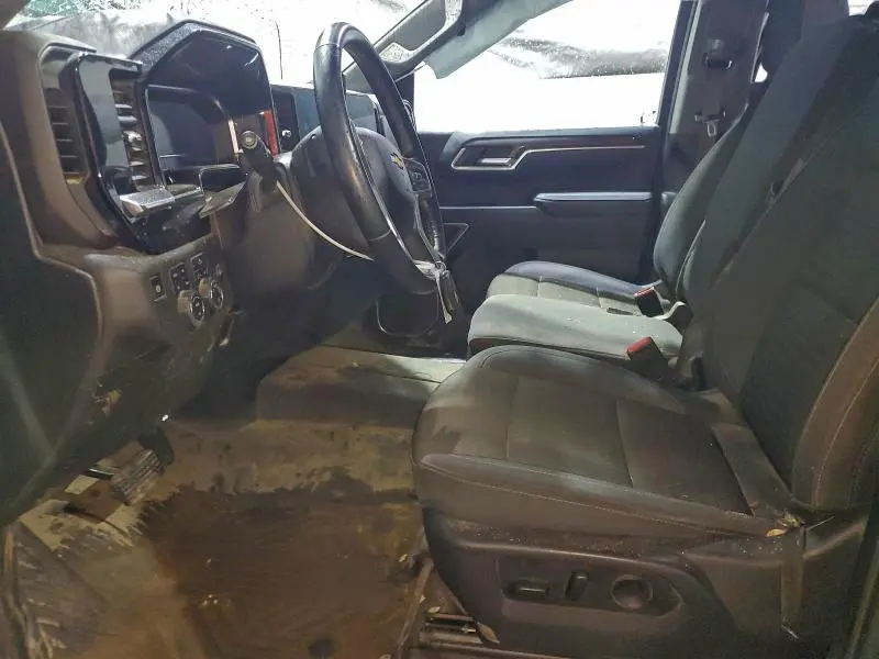 2025 CHEVROLET SILVERADO K1500 LT  