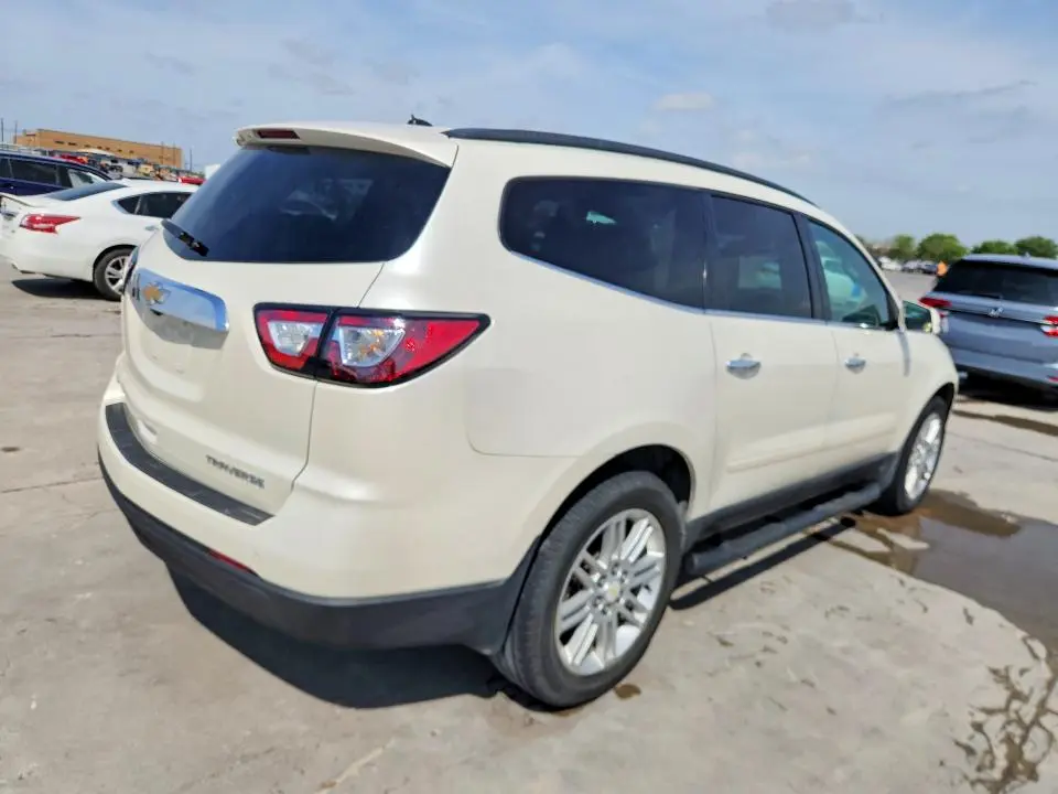 2015 CHEVROLET TRAVERSE LT  