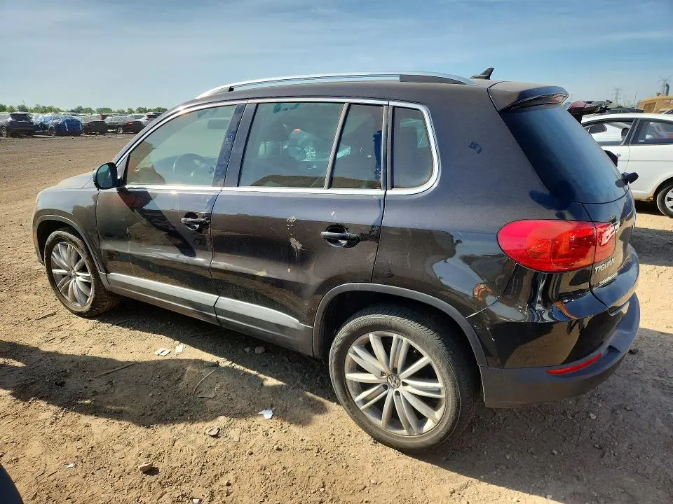 2013 VOLKSWAGEN TIGUAN S  