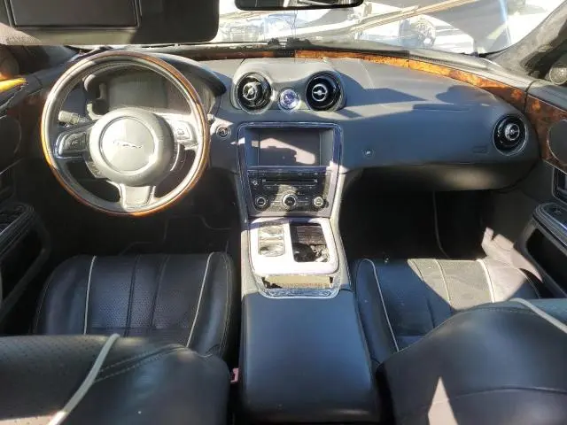 2011 JAGUAR XJ   