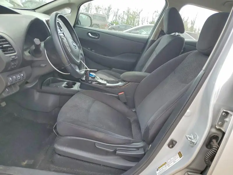 2014 NISSAN LEAF SV  