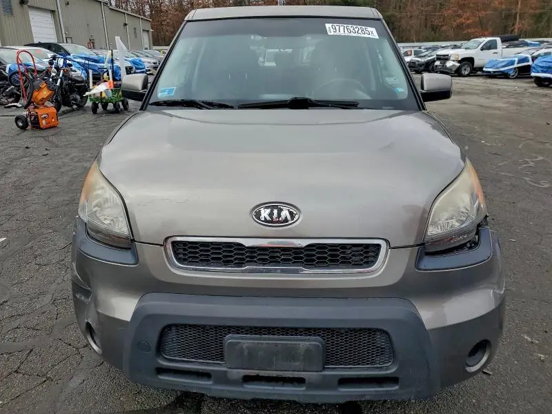 2011 KIA SOUL +  