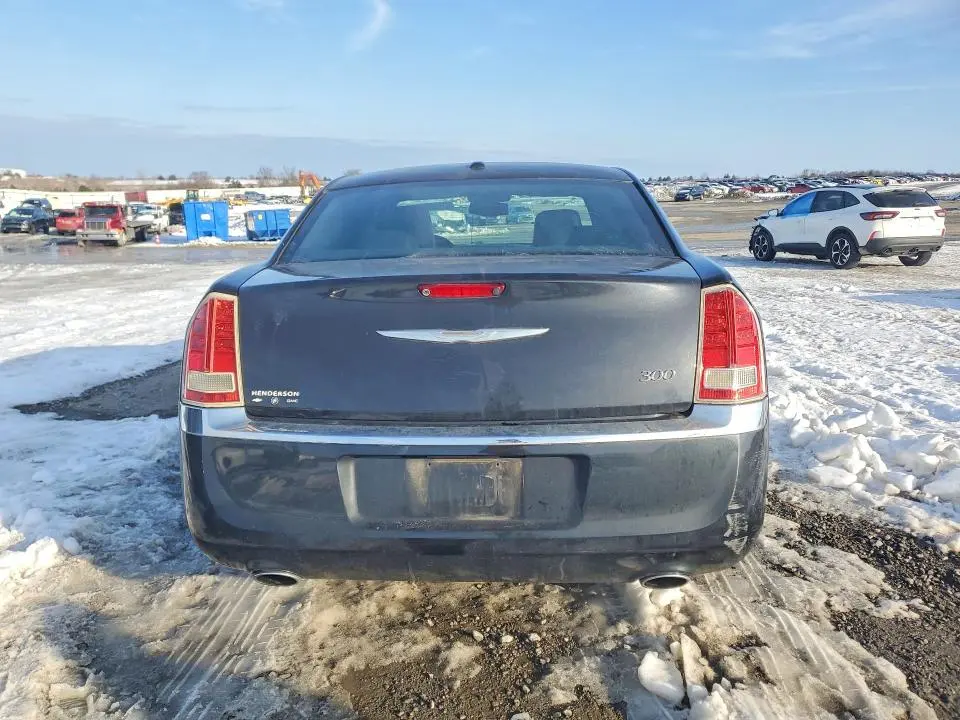 2011 CHRYSLER 300 LIMITED  